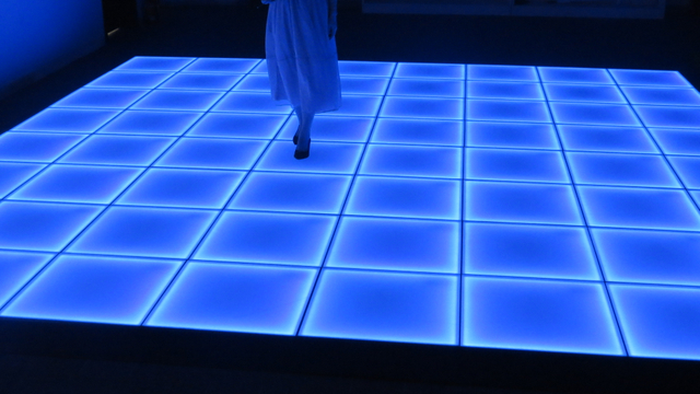 Luxury Light Up Tempered Glass Floor Tiles Seamless Dance Floor Mat