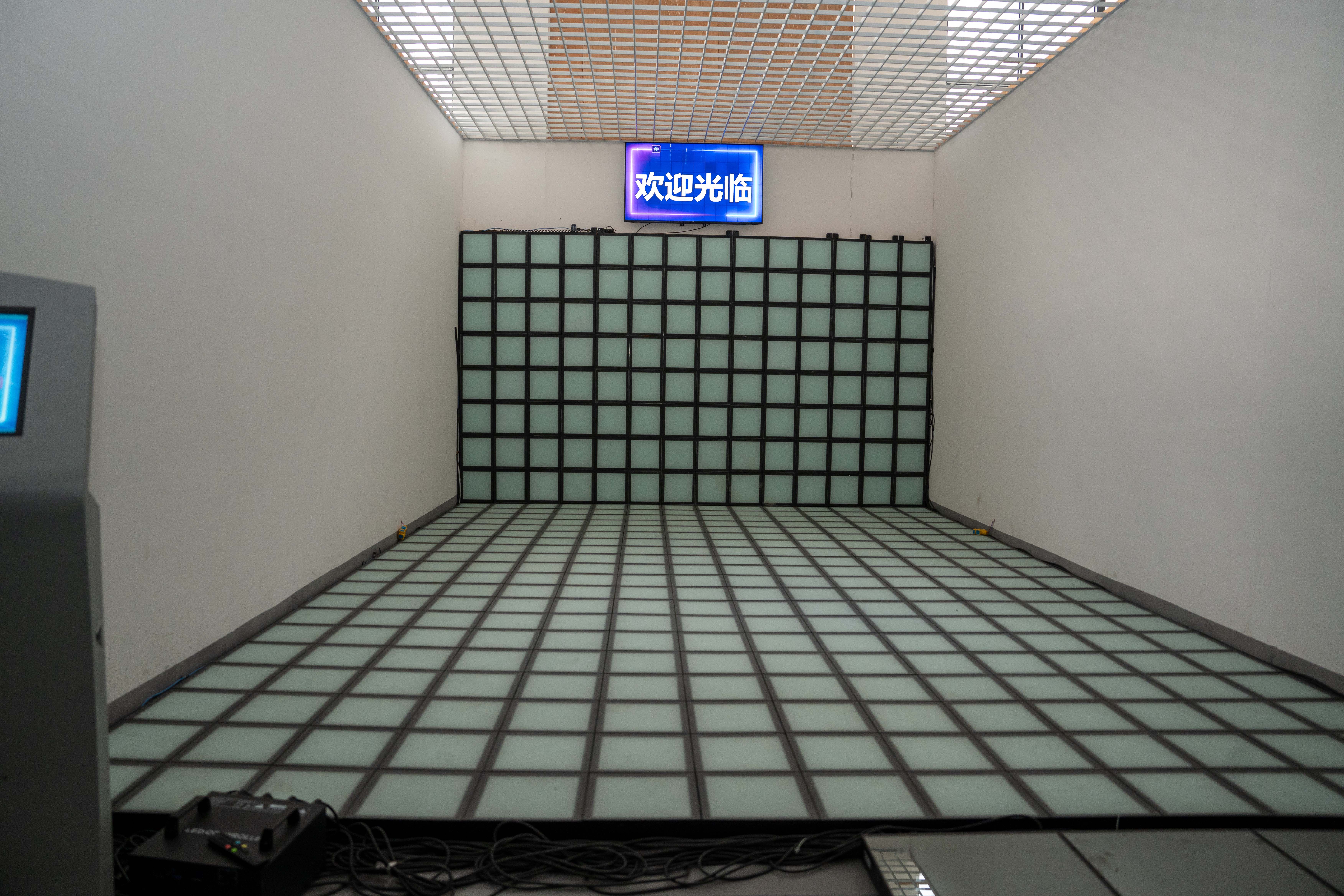 Popular Movement Activate Grid Games Sport Playground Entertainment Interactive Led Game Floor Supplier